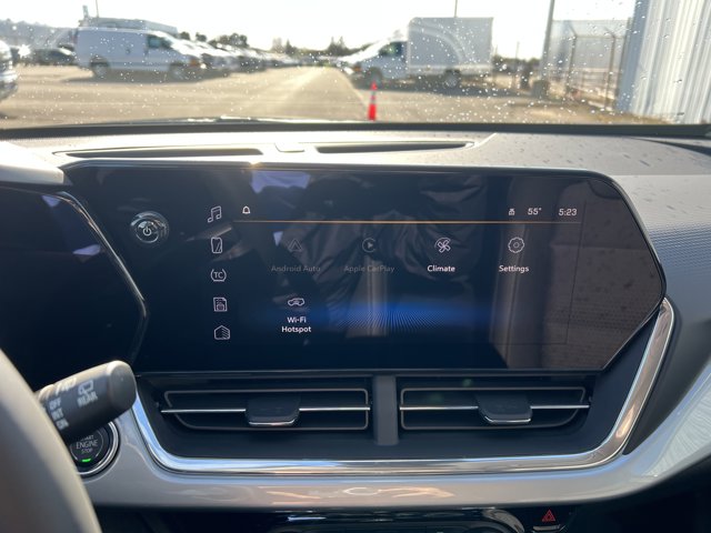 Vehicle image 15 of 34