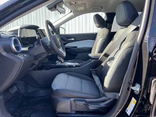 Vehicle image 12 of 34
