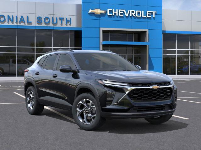 Vehicle image 4 of 24