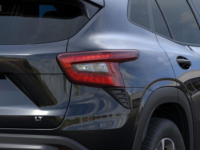 Vehicle image 22 of 24