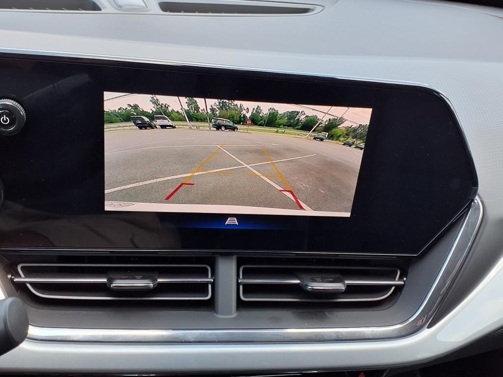 Vehicle image 11 of 16