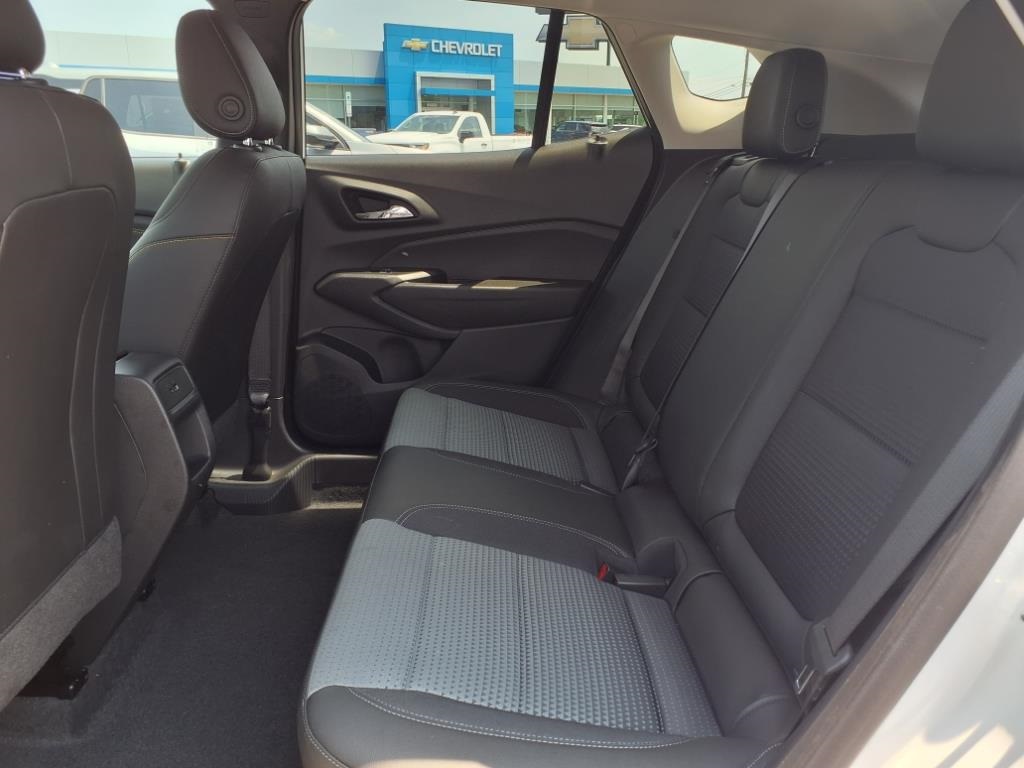 Vehicle image 7 of 16