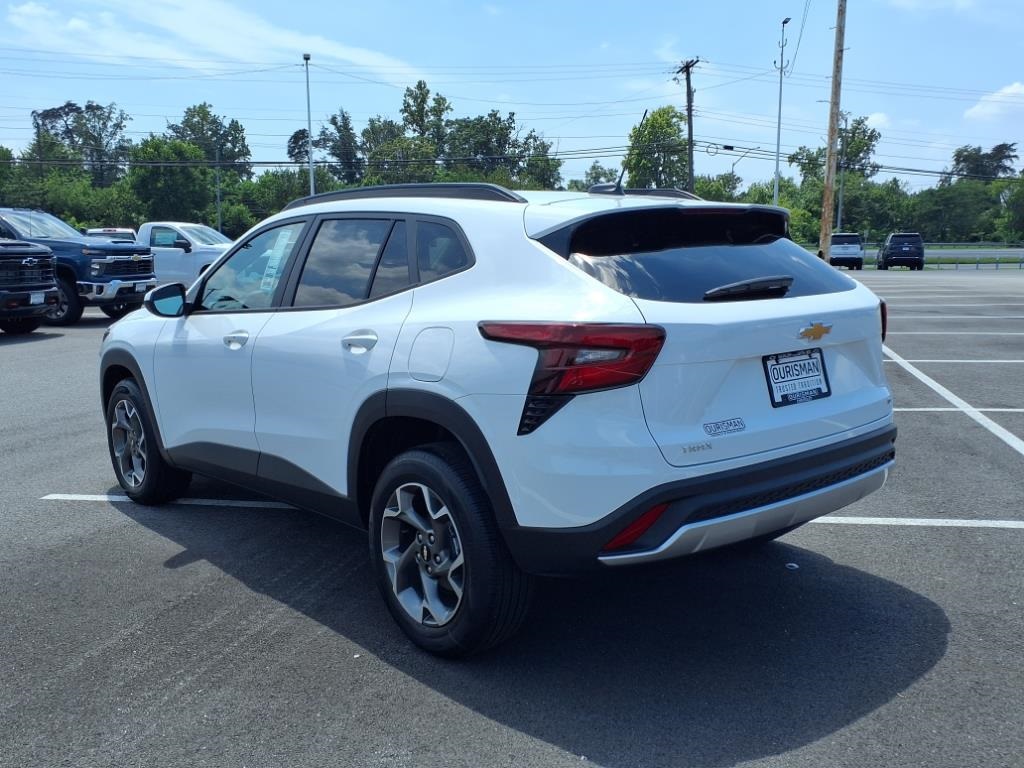 Vehicle image 4 of 16