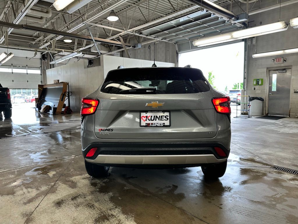 Vehicle image 3 of 25