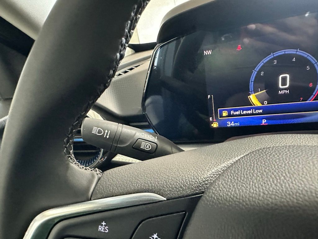 Vehicle image 18 of 25