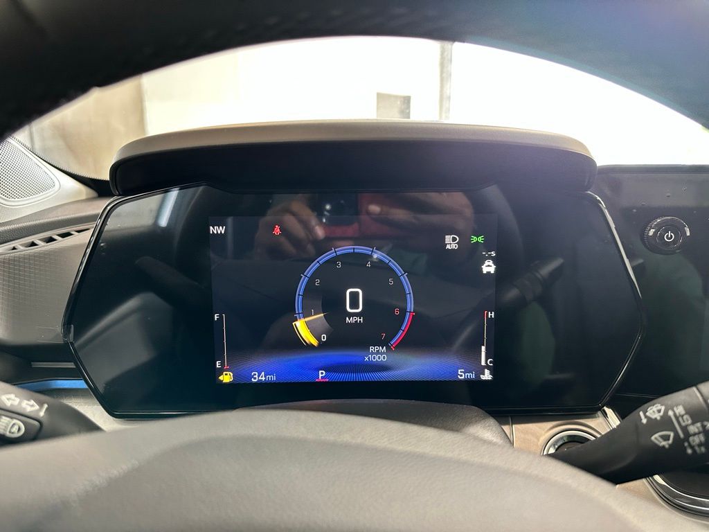 Vehicle image 12 of 25