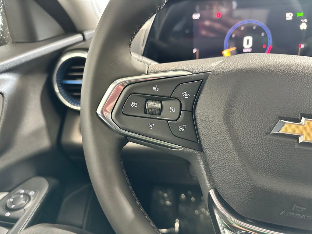 Vehicle image 20 of 25