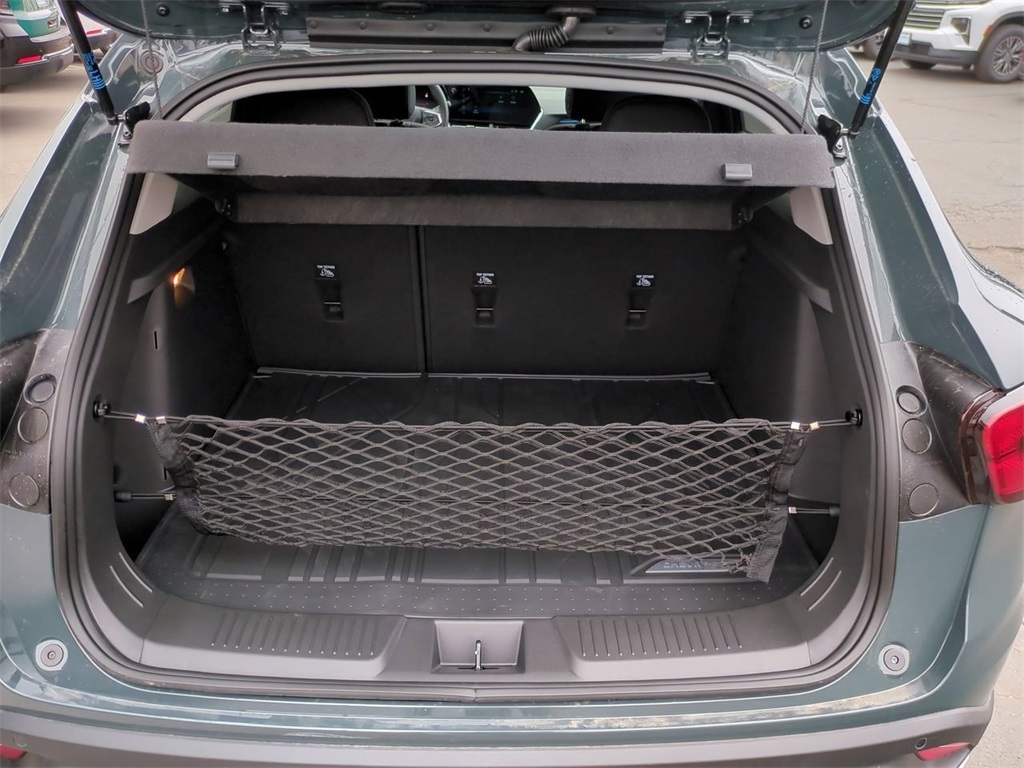 Vehicle image 11 of 33