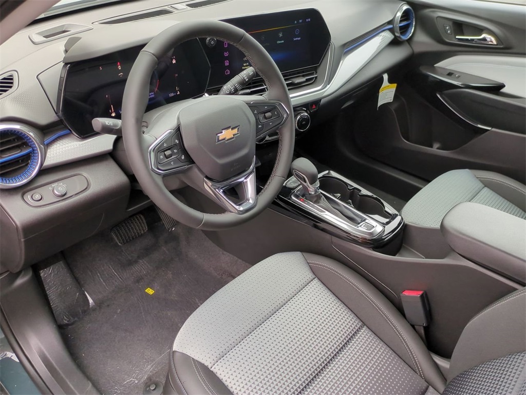 Vehicle image 19 of 33