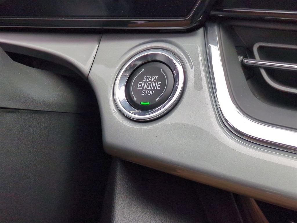 Vehicle image 27 of 33