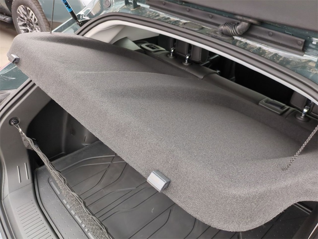Vehicle image 12 of 33