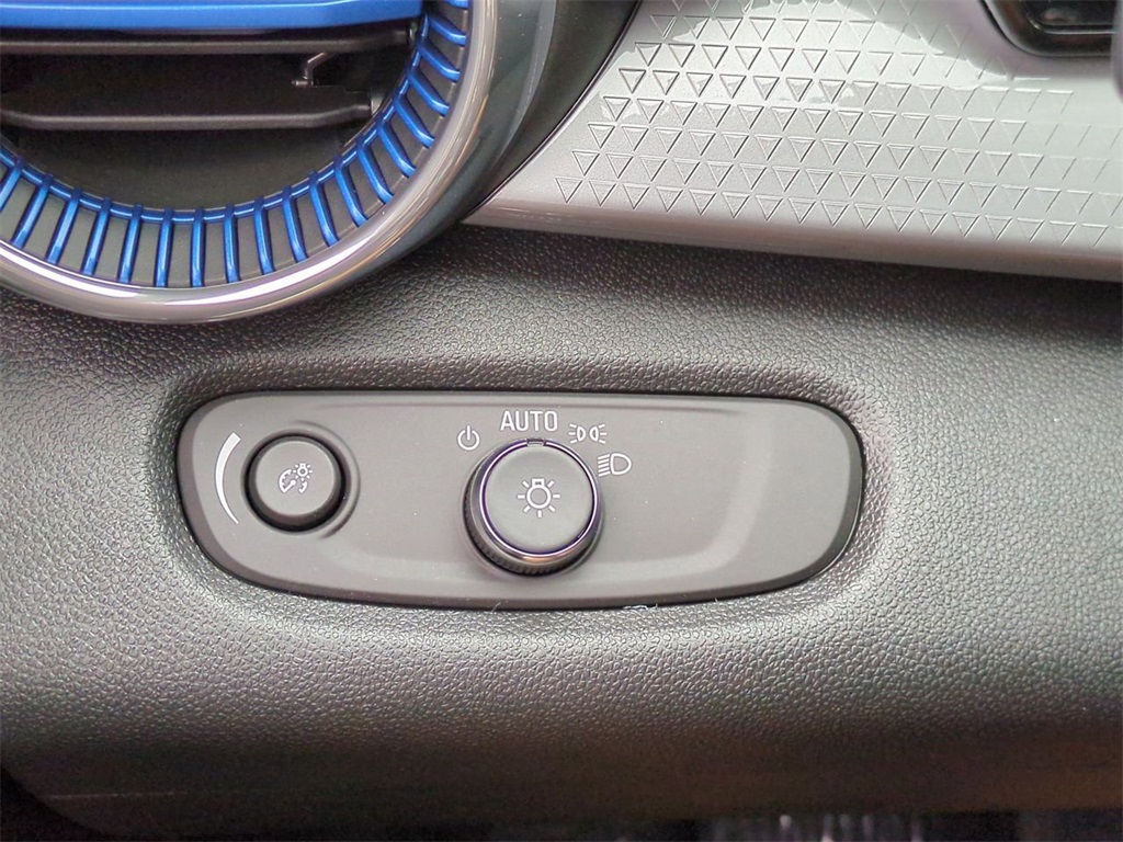 Vehicle image 32 of 33