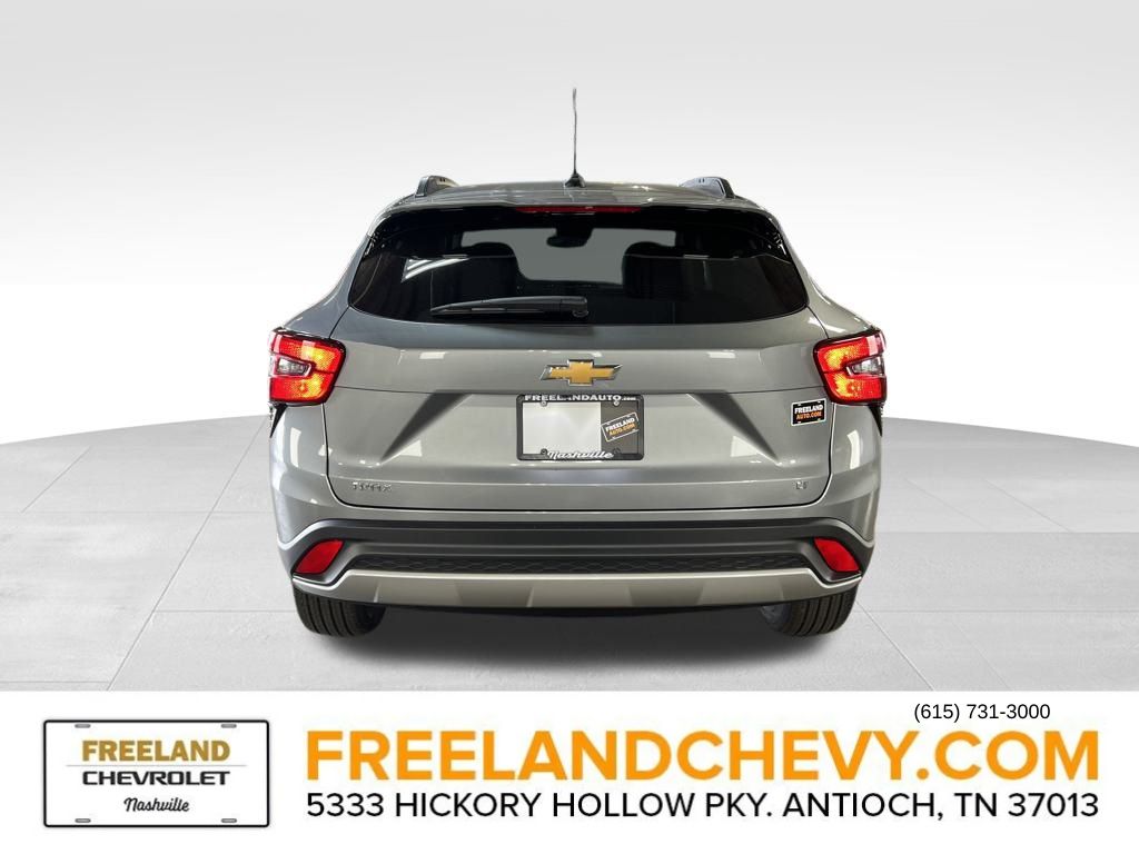 Vehicle image 5 of 21