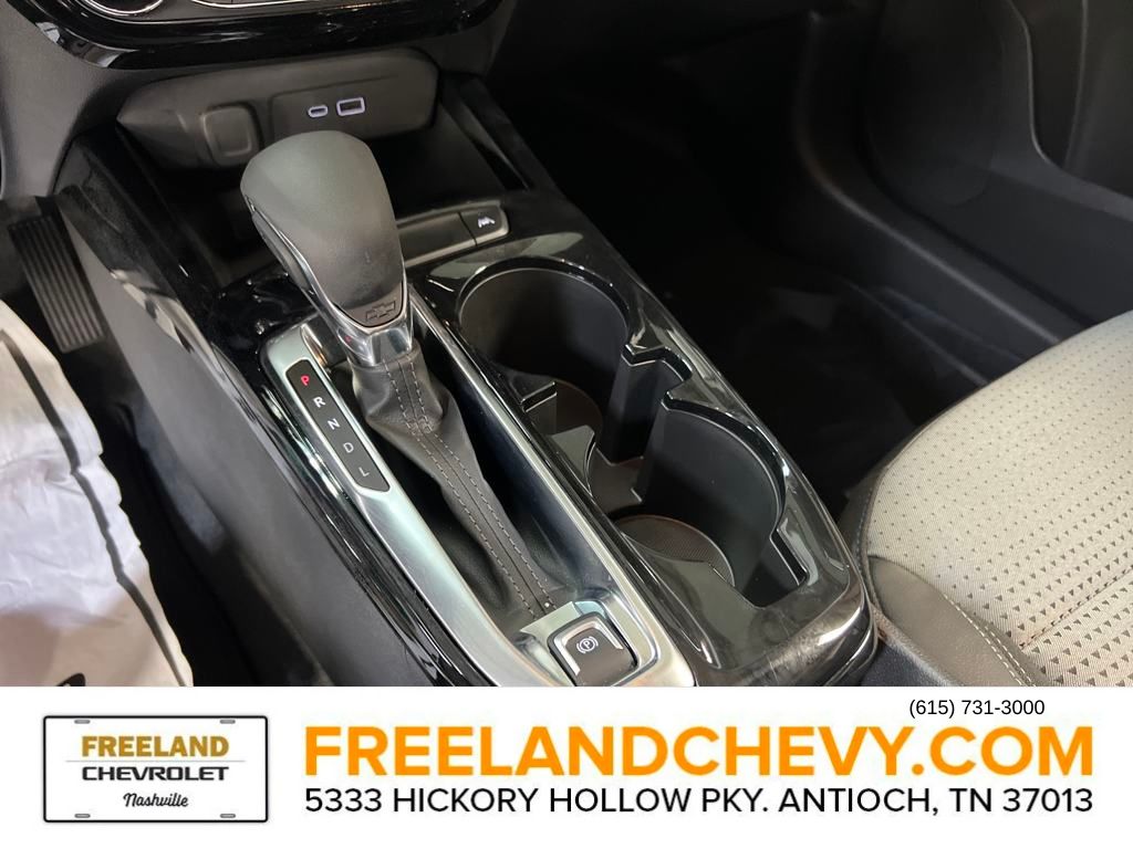 Vehicle image 9 of 21