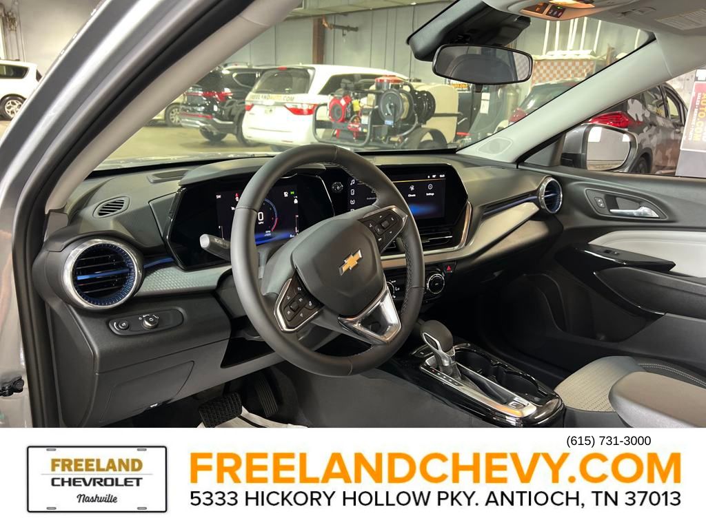 Vehicle image 6 of 21
