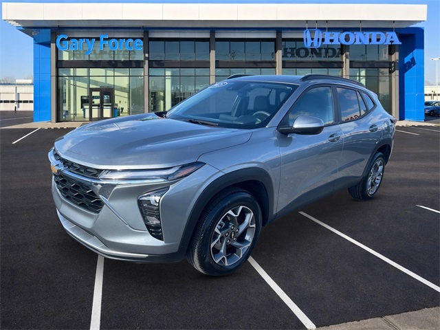 2025 Chevrolet Trax LT Image 1 of 21