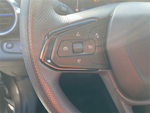 2025 Chevrolet Trax LT Image 14 of 21