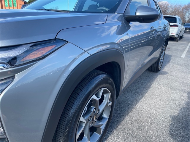 2025 Chevrolet Trax LT Image 17 of 21