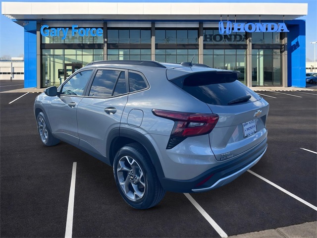 2025 Chevrolet Trax LT Image 4 of 21