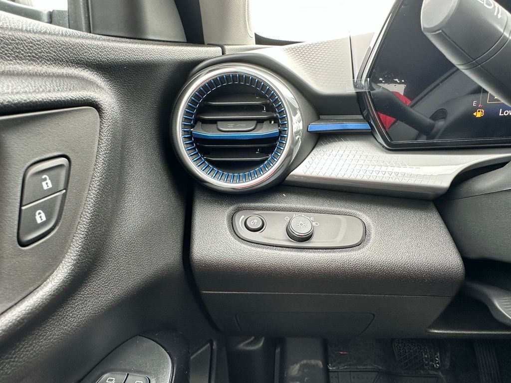 Vehicle image 23 of 23