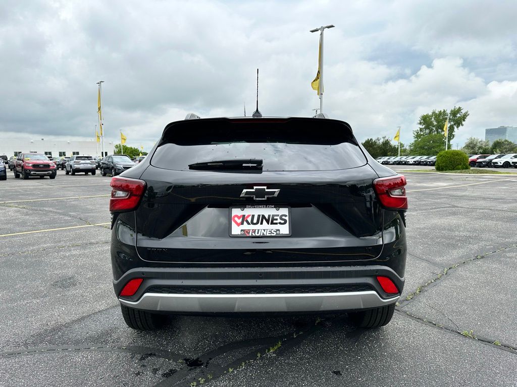 Vehicle image 3 of 23
