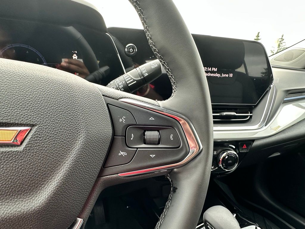 Vehicle image 15 of 23