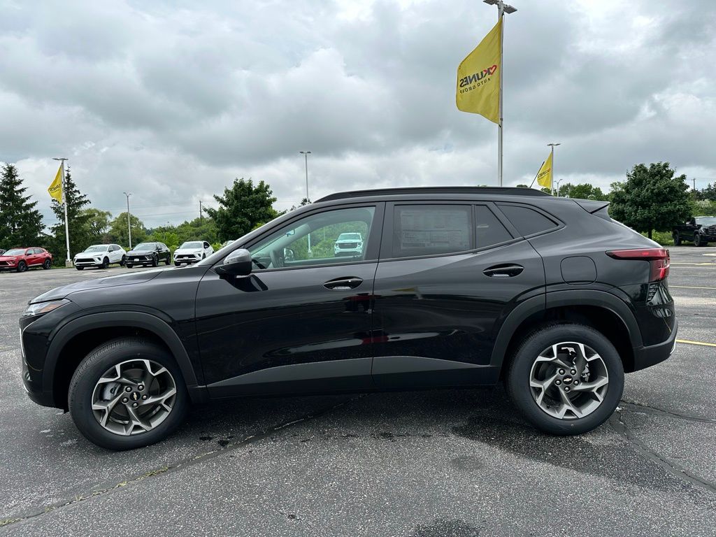 Vehicle image 4 of 23