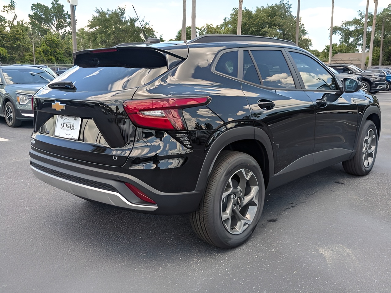 Vehicle image 34 of 36