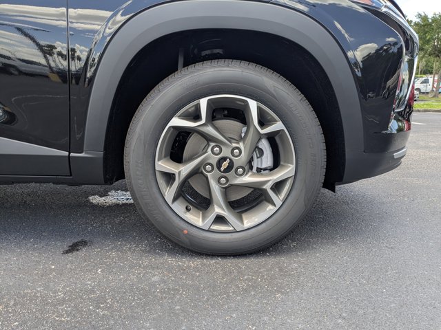 Vehicle image 9 of 36