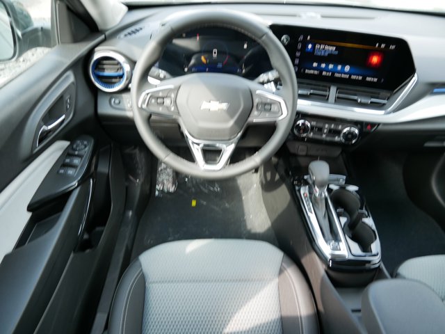 Vehicle image 6 of 9