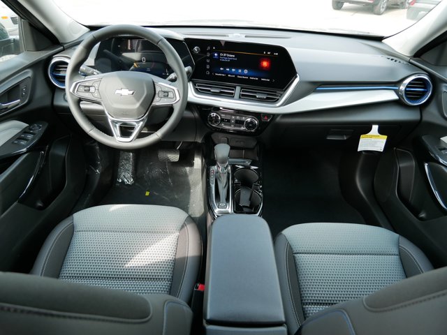 Vehicle image 5 of 9