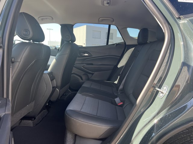 Vehicle image 17 of 34