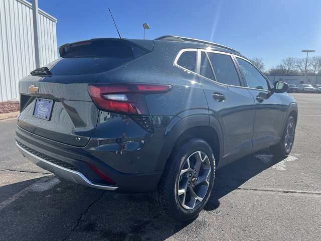 Vehicle image 8 of 34