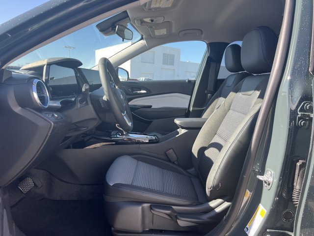 Vehicle image 12 of 34