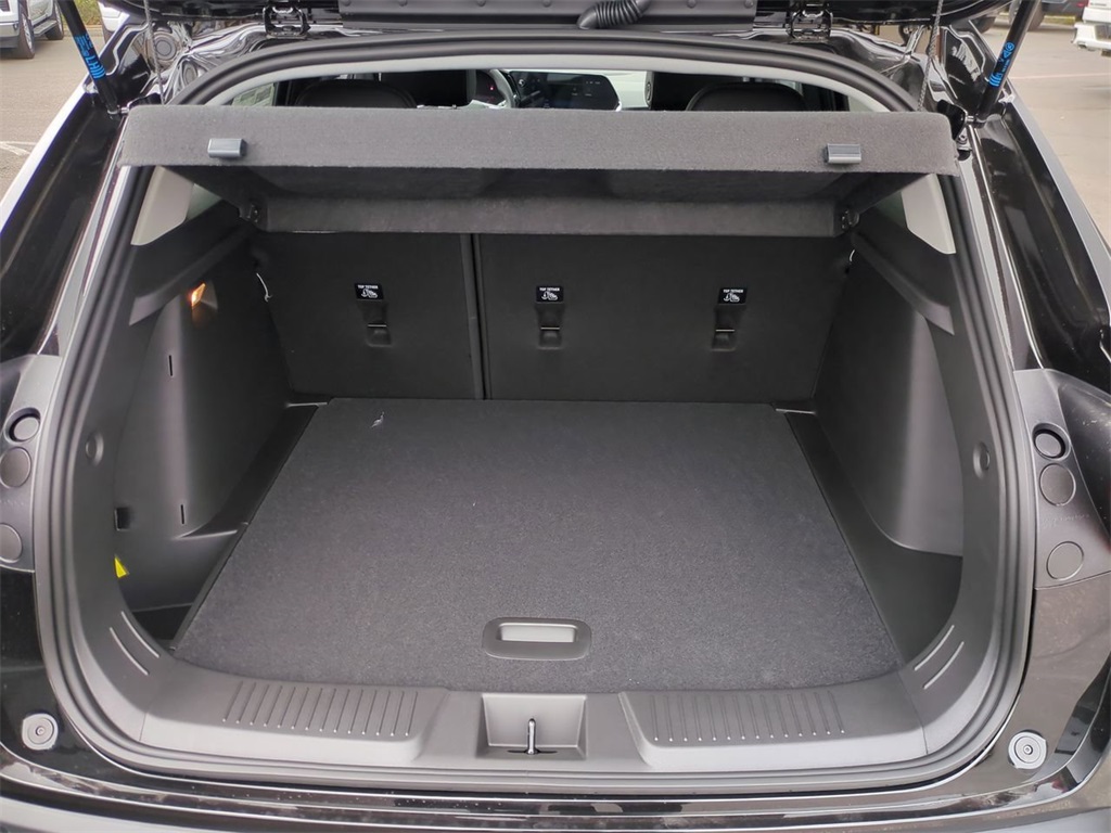 Vehicle image 11 of 33