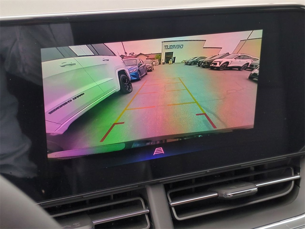 Vehicle image 23 of 33