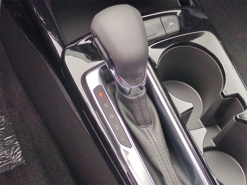 Vehicle image 25 of 33