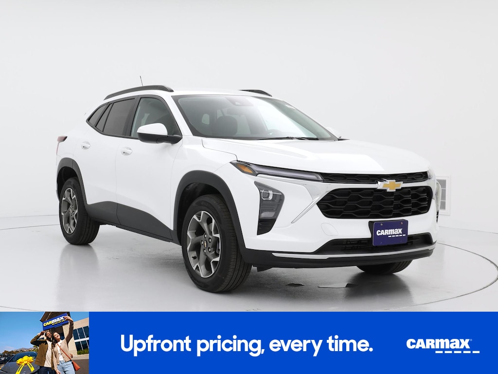 2025 Chevrolet Trax LT Image 3 of 26