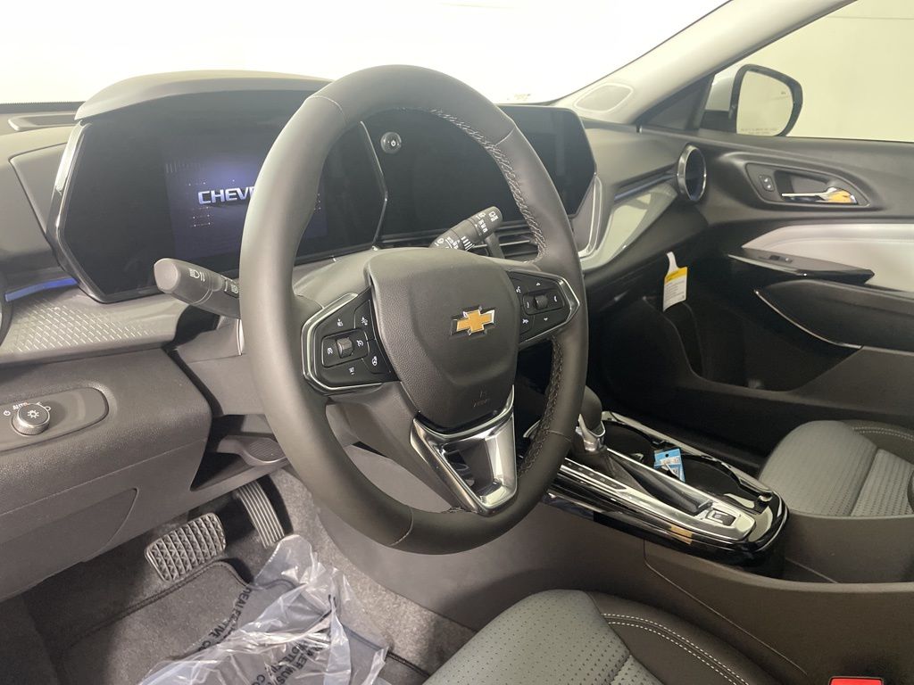 Vehicle image 18 of 47