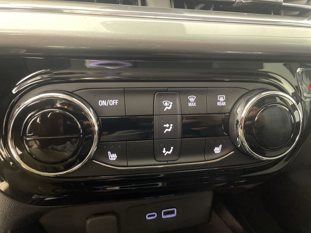 Vehicle image 42 of 47