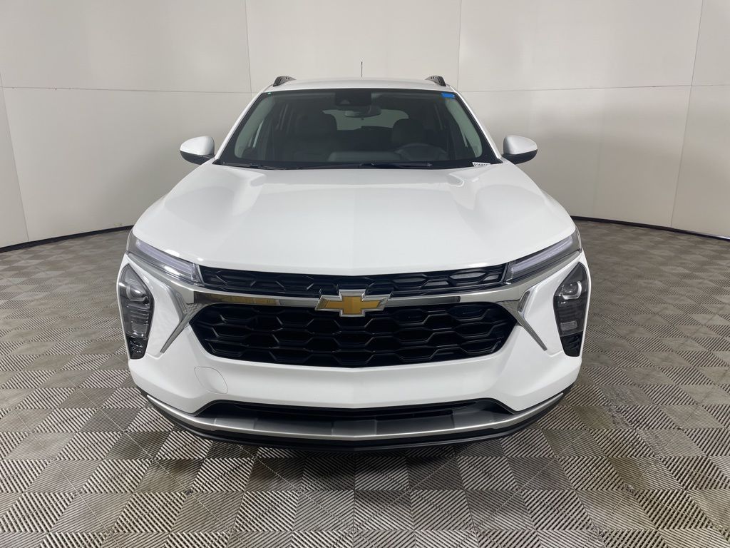 Vehicle image 4 of 47
