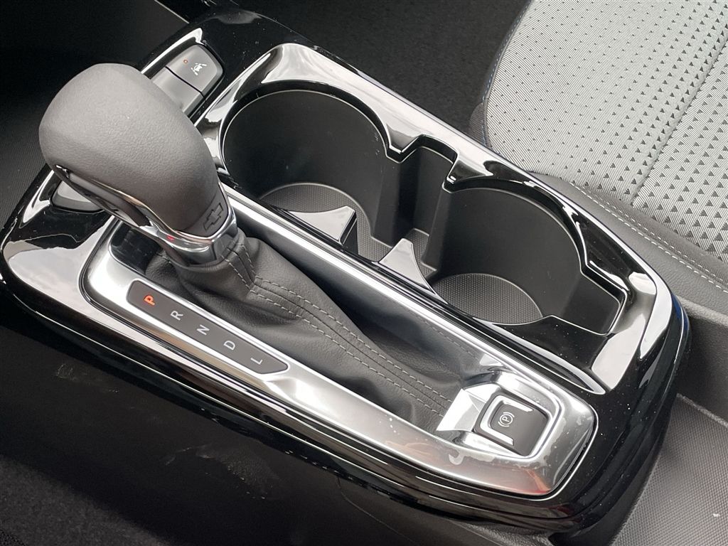 2025 Chevrolet Trax LT Image 11 of 16