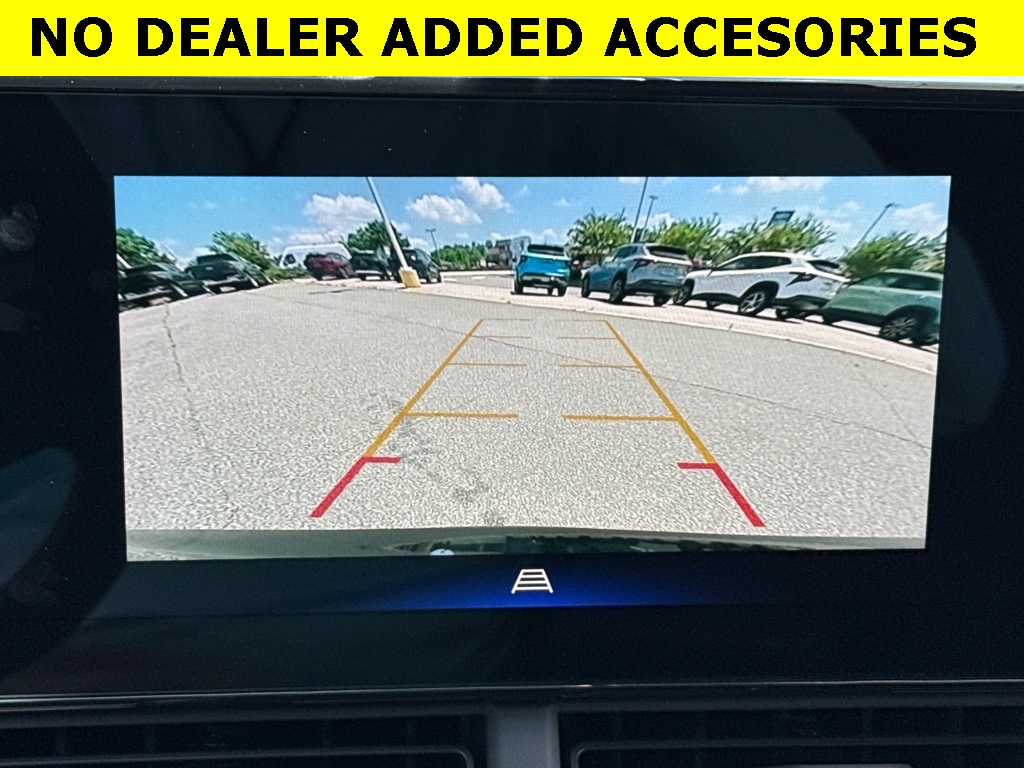 Vehicle image 28 of 30