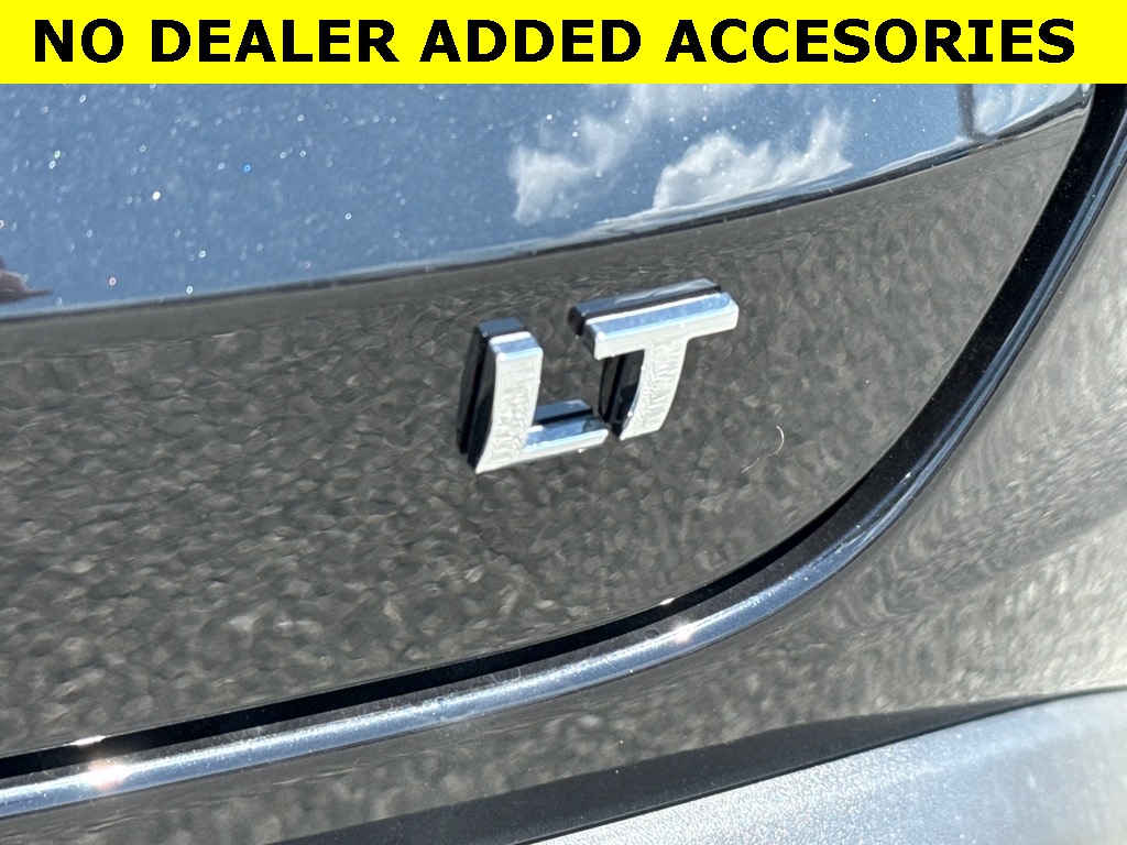 Vehicle image 25 of 30
