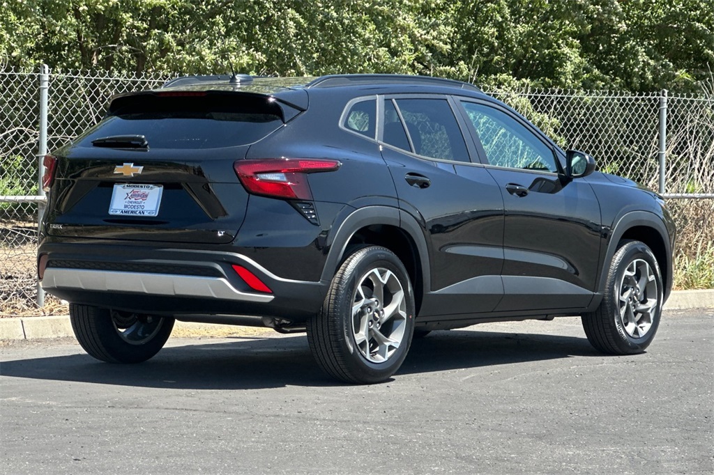 Vehicle image 6 of 28