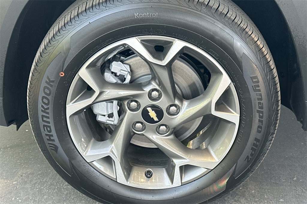 Vehicle image 9 of 28