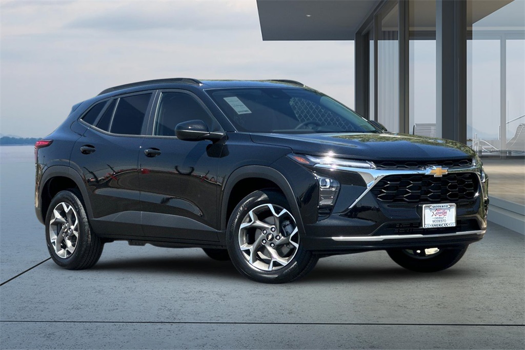 Vehicle image 3 of 28