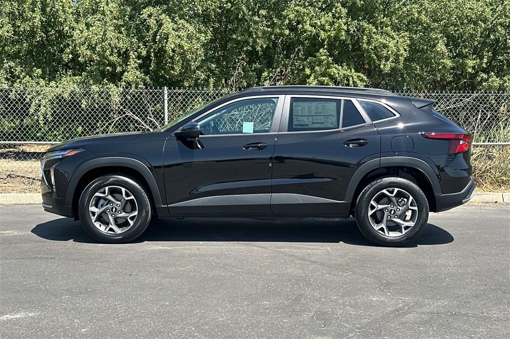 Vehicle image 8 of 28