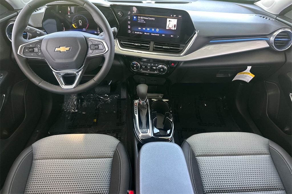 Vehicle image 15 of 28