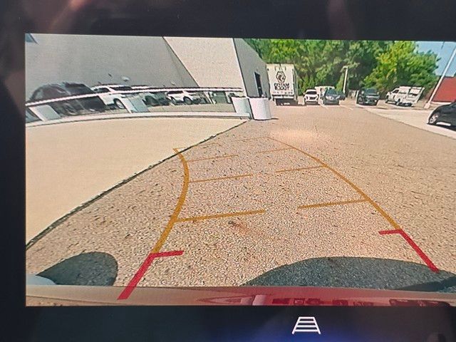 2025 Chevrolet Trax LT Image 9 of 28